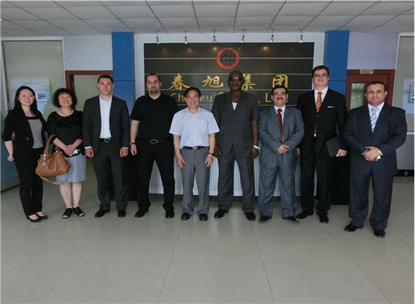 七國大使與我司董事長黃全春留影 七國大使與我司董事長黃全春留影